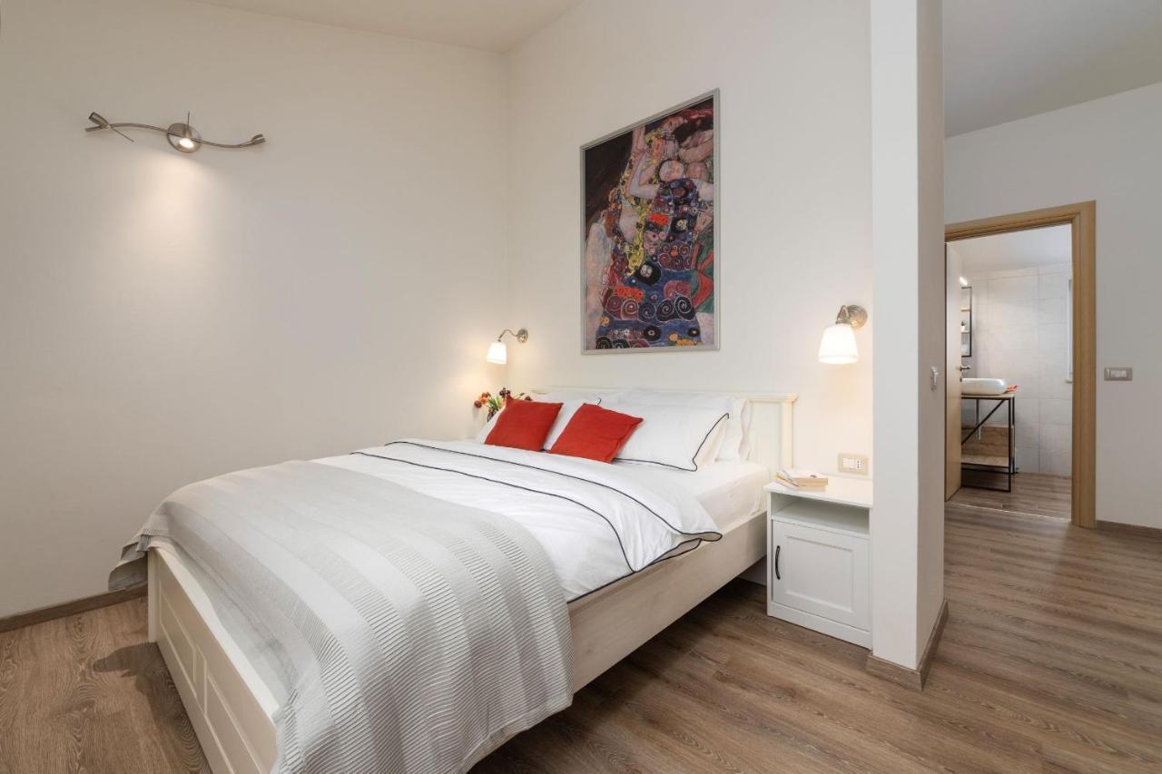 Rooms Karolina Funtana Exteriör bild